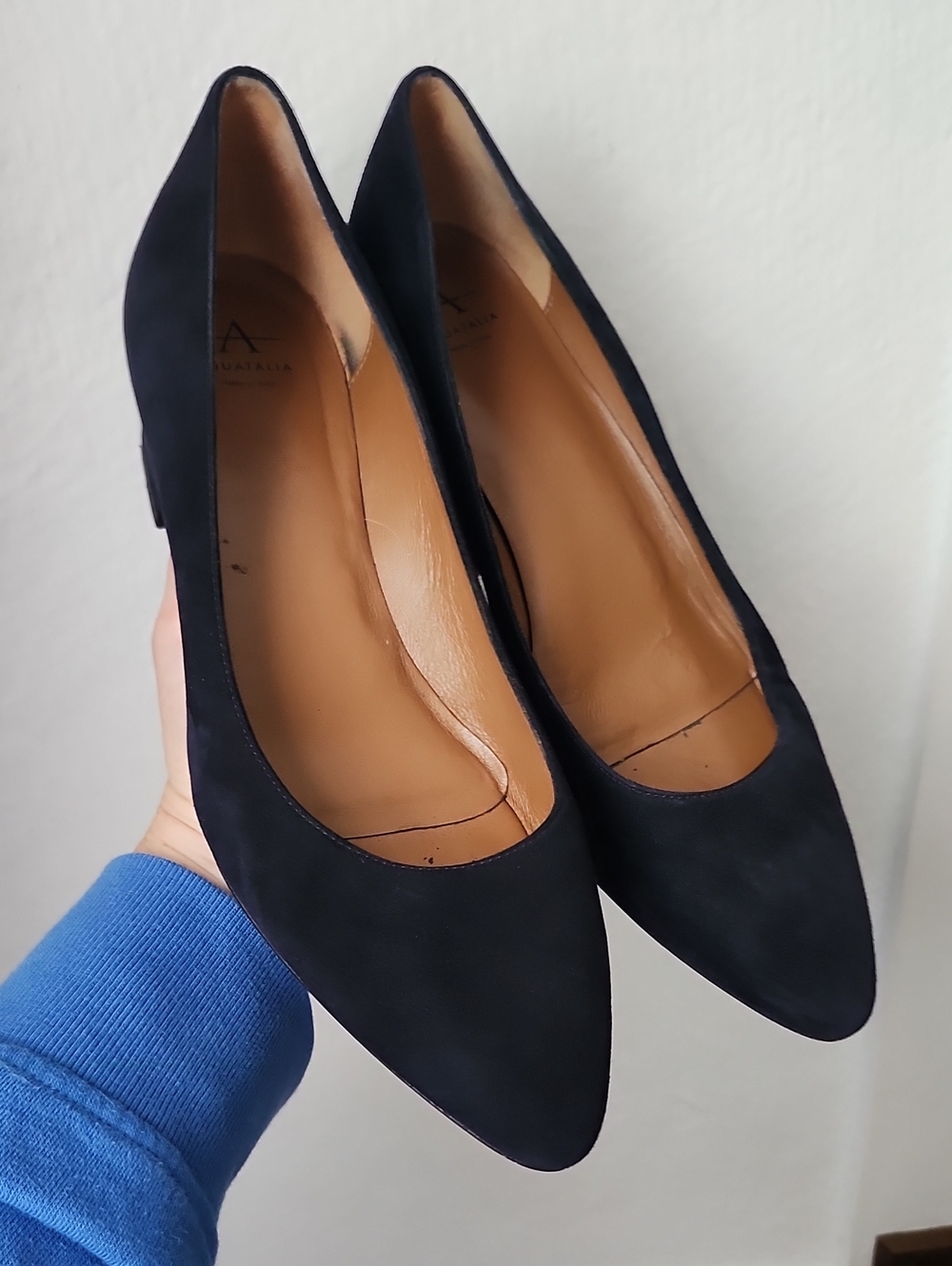 Aquatalia Made In Italy Classic Women's Pointed-Toe Pumps - Navy Blue Sz. 8.5